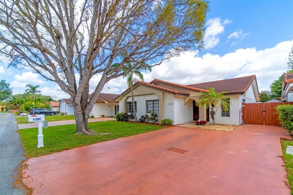 11307 SW 74th Ter