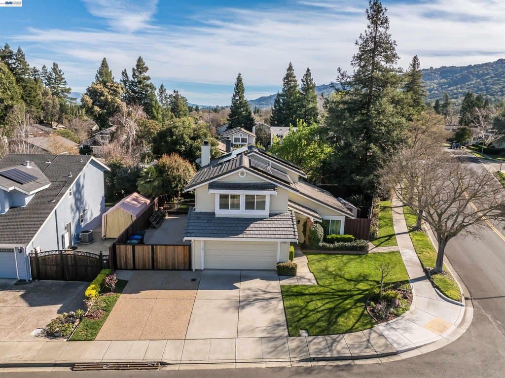 7358 Elmwood Cir, Pleasanton