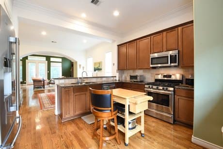 9127 Harbor Hills Dr