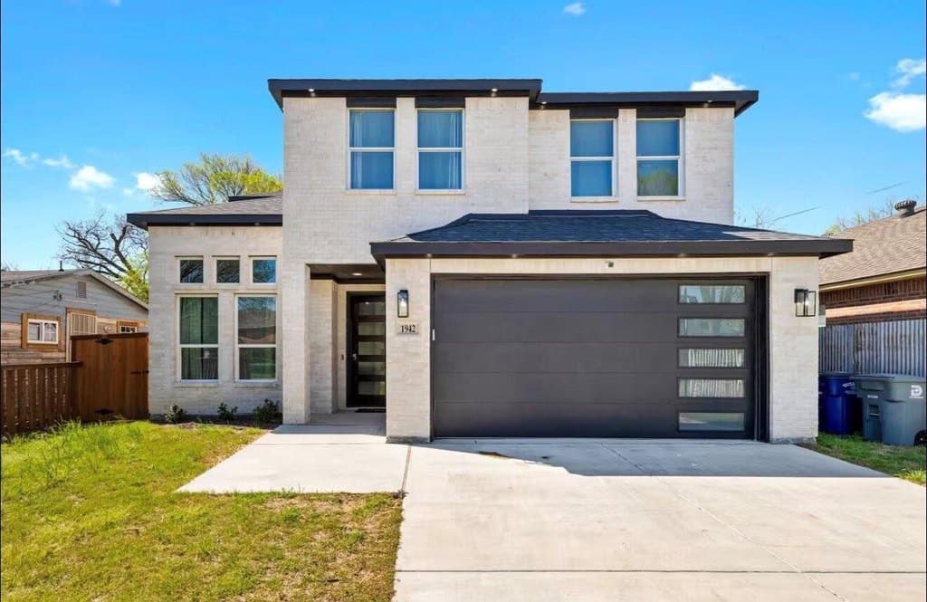 1942 Nomas St, Dallas