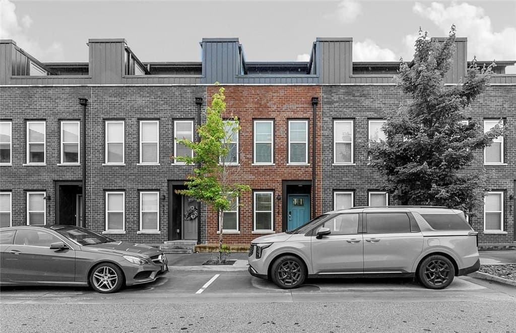 429 SW B St, Bentonville