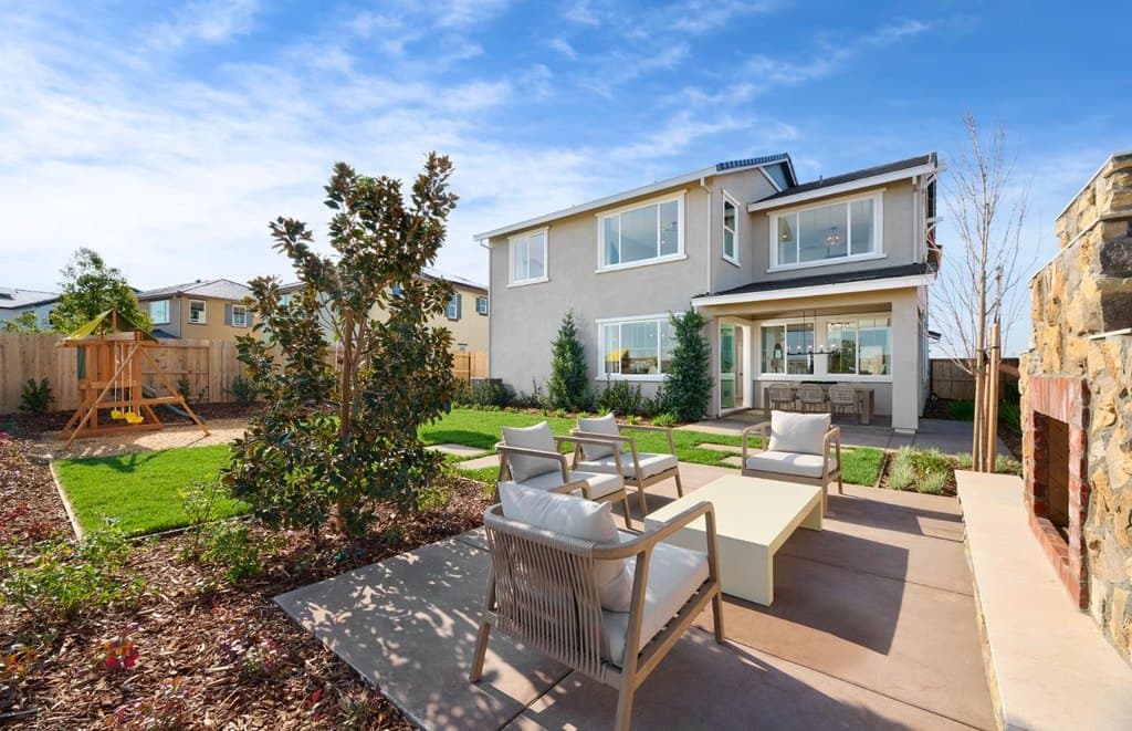 2765 Nicole Gee Dr, Roseville