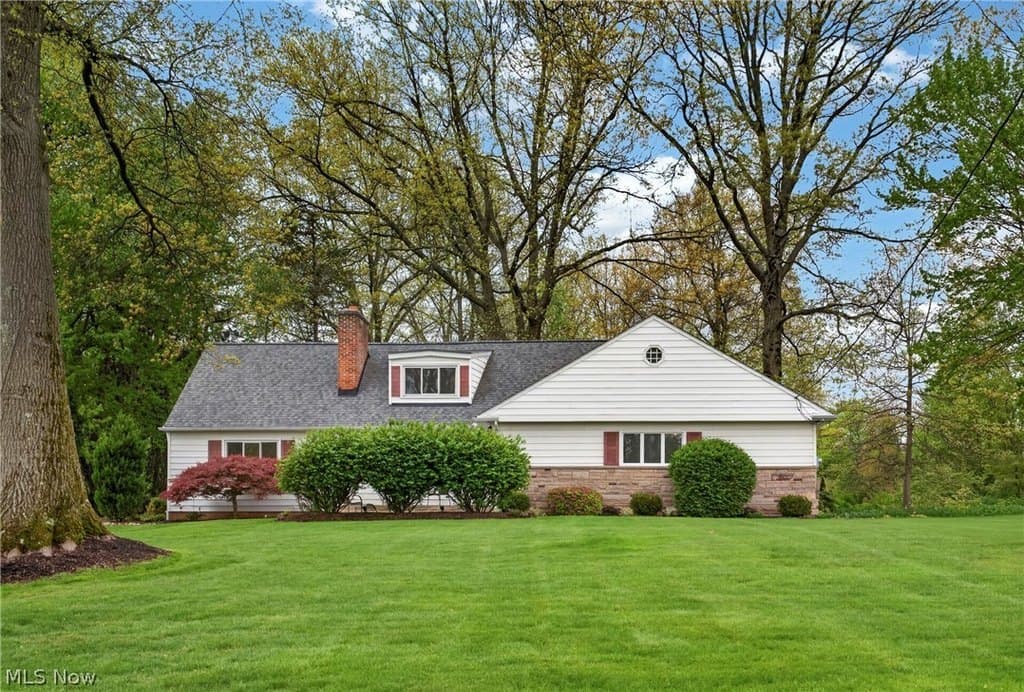 2426 Lander Rd, Pepper Pike