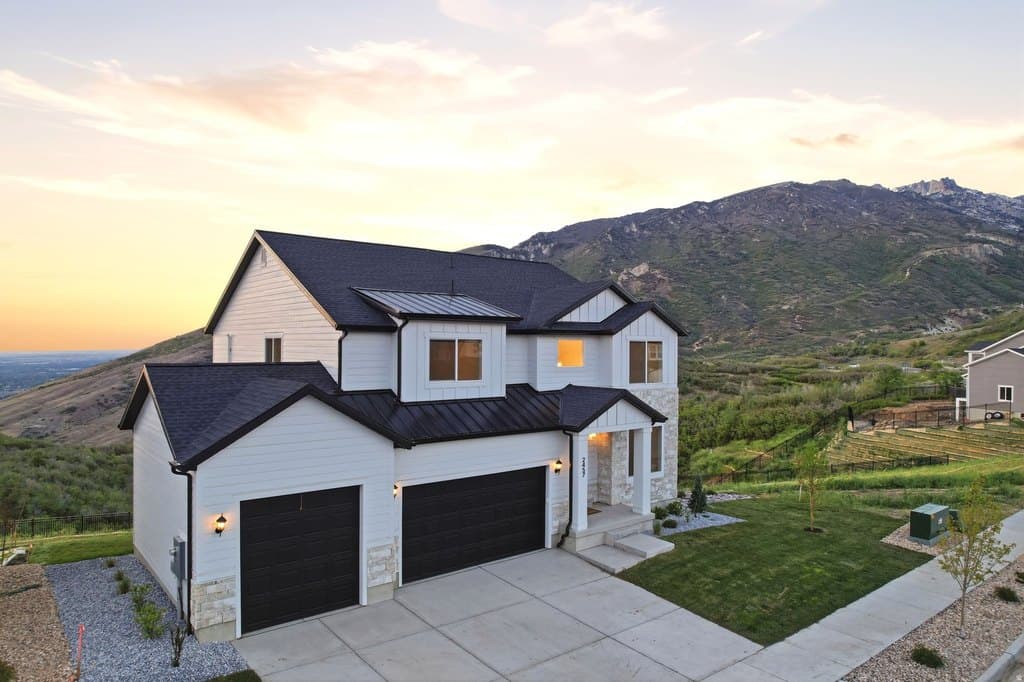 2457 E Springtime Rd, Draper