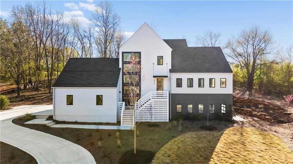 235 Winterberry Way NW, Roswell
