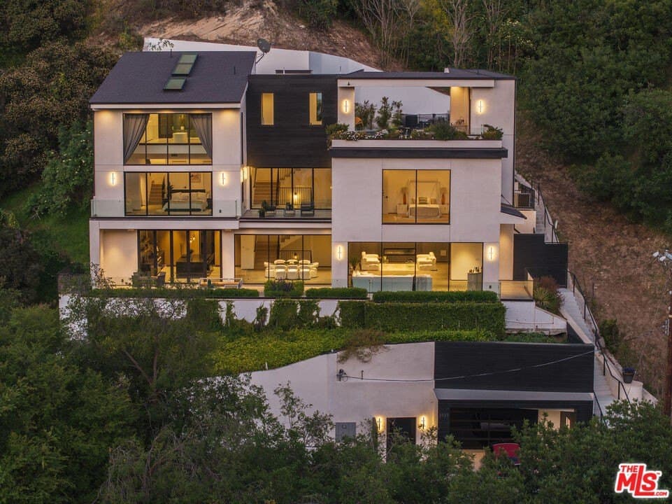 3920 Knobhill Dr, Sherman Oaks