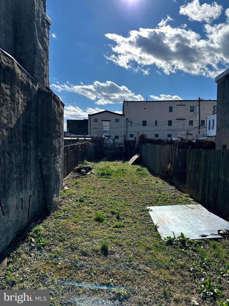 2112 E Somerset St, Philadelphia