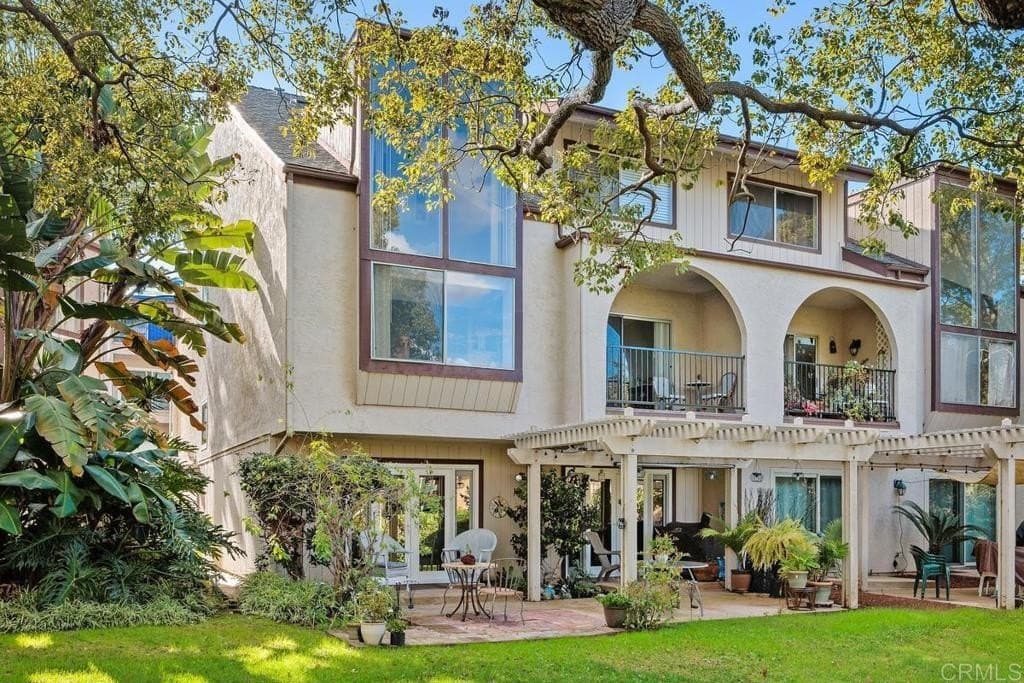 4020 Layang Layang Cir Apt C, Carlsbad