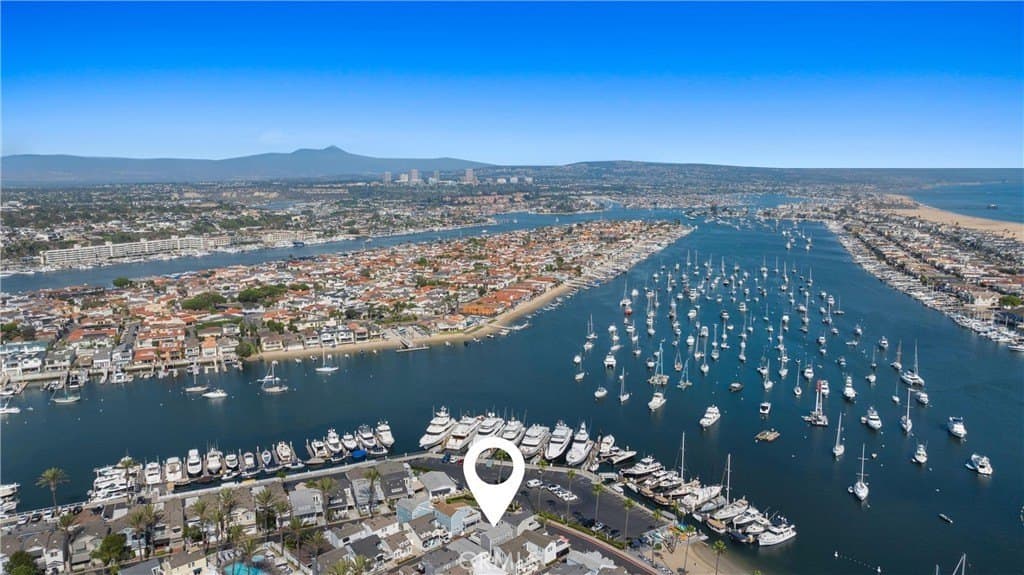 44 Cabrillo St, Newport Beach