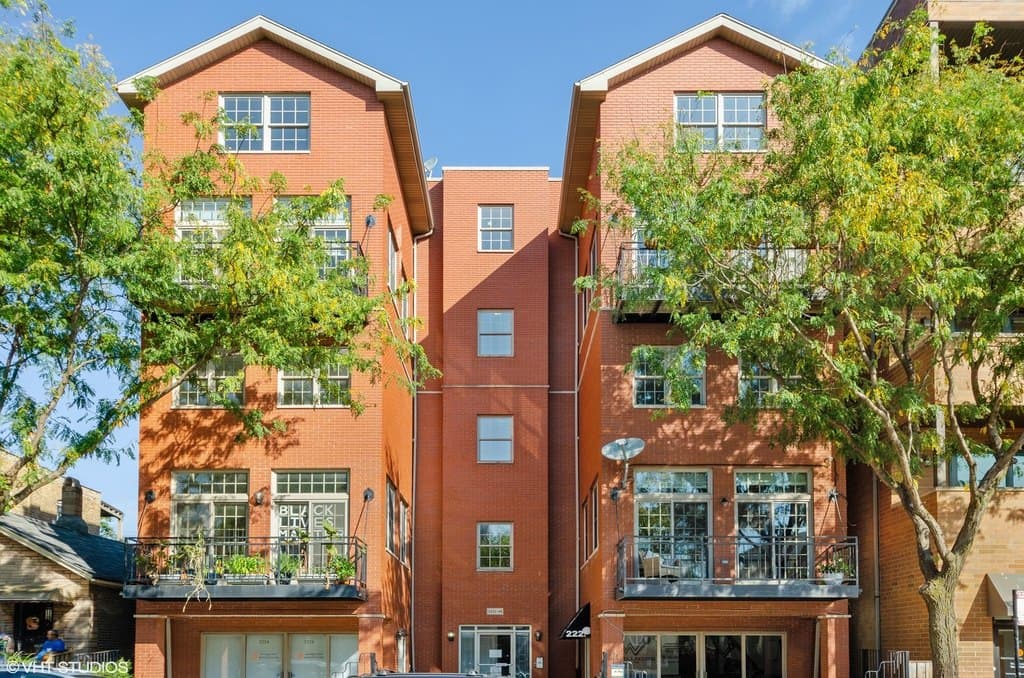 2222 W Armitage Ave Apt 2E, Chicago
