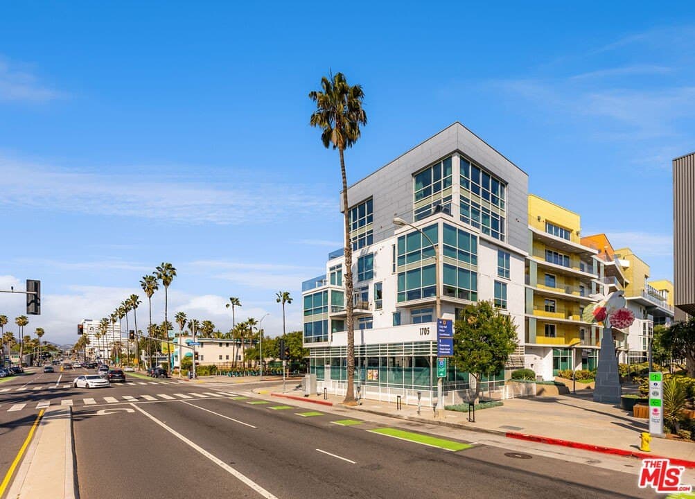 1705 Ocean Ave Unit 208, Santa Monica
