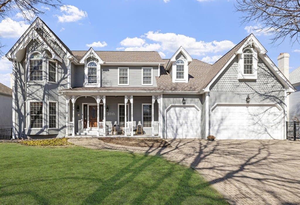 2715 Wendy Dr, Naperville