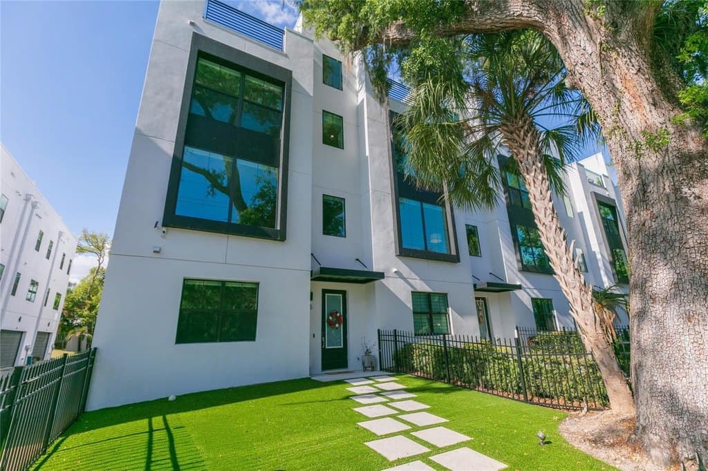 2851 W Gandy Blvd Unit 5