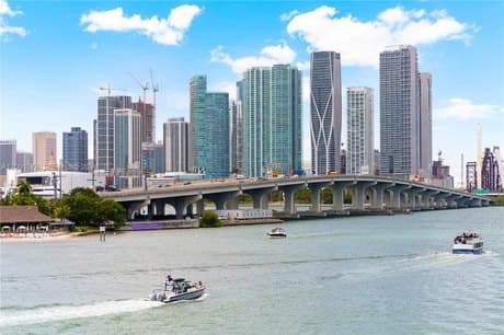 1000 Venetian Way Apt 408