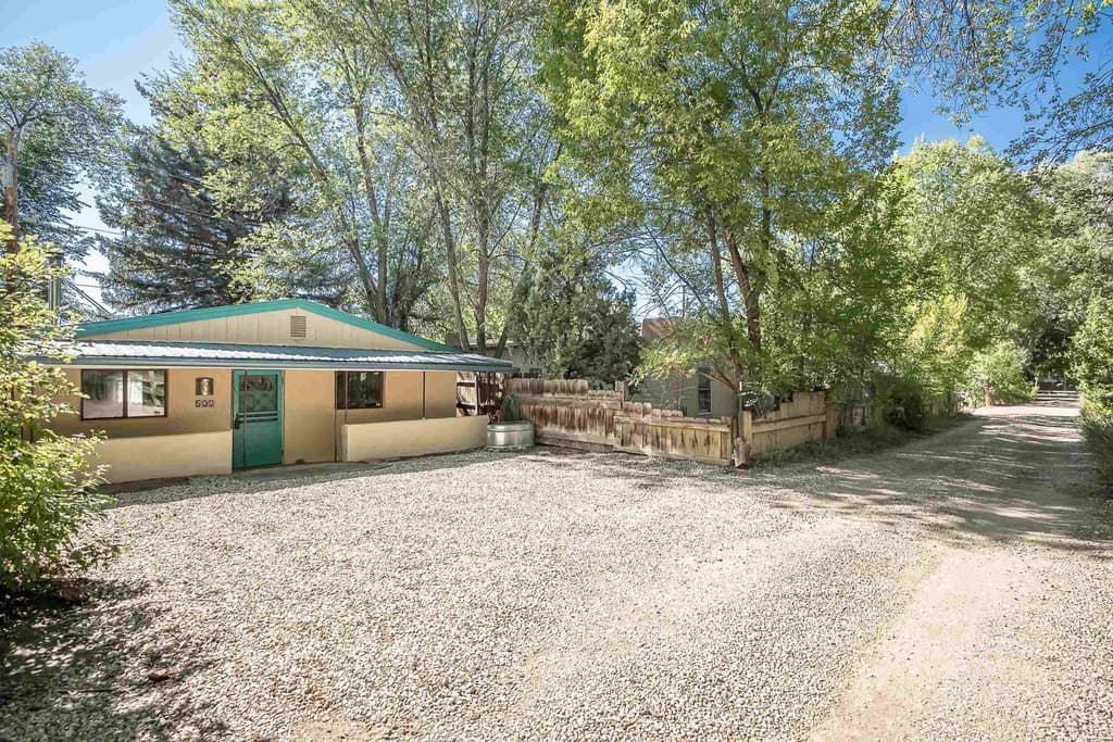 522 Conrad Ln, Taos
