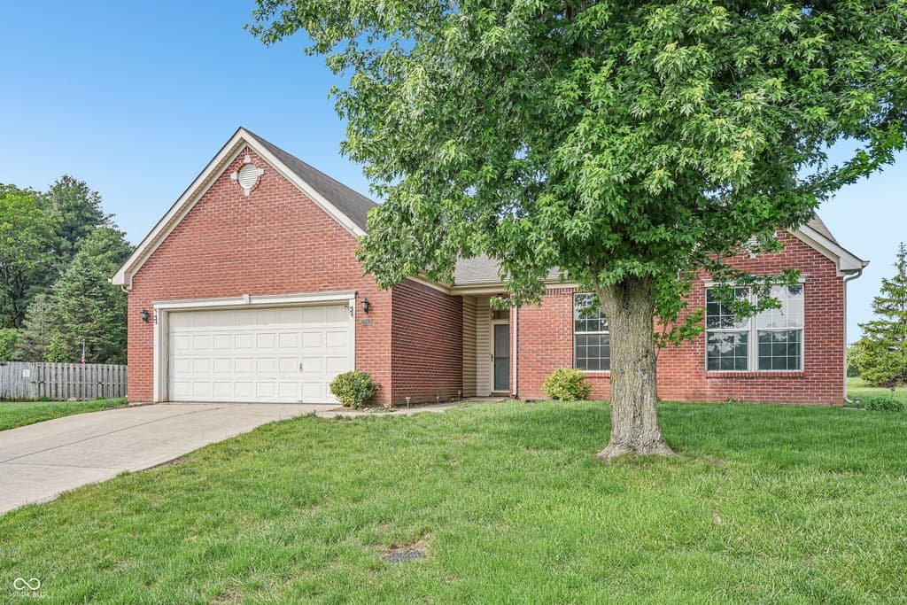 2082 Lawrin Ct, Indianapolis