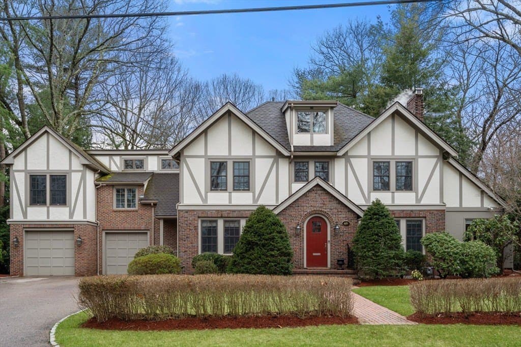 49 Whittier Rd, Wellesley