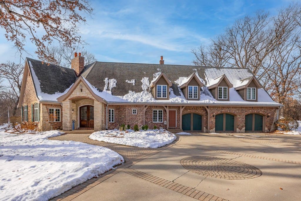 7S460 Donwood Dr, Naperville