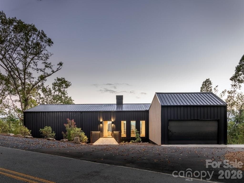 631 Elk Mountain Scenic Hwy, Asheville