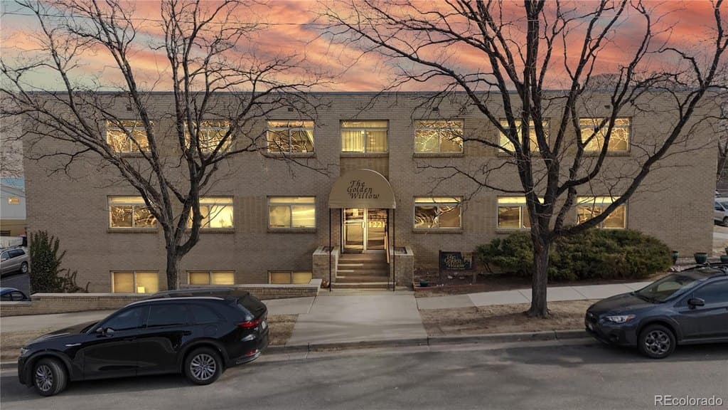 1221 Illinois St Apt 1F, Golden