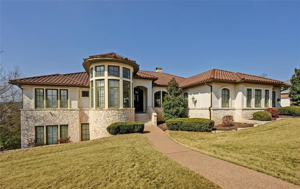 2004 Canonero Dr, Austin