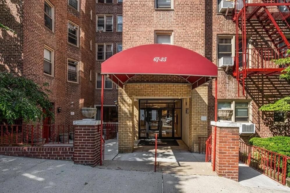 67-25 Clyde St Unit 5D