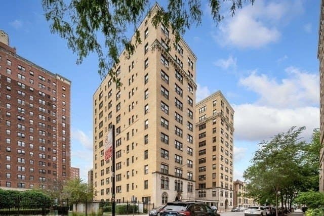 1755 E 55th St Apt 503