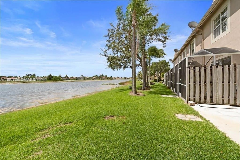 1820 Salerno Cir, Weston