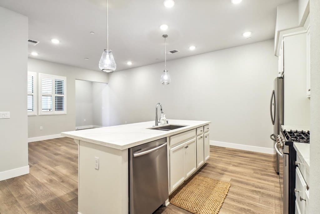 1661 Spring St Unit 341, Davis