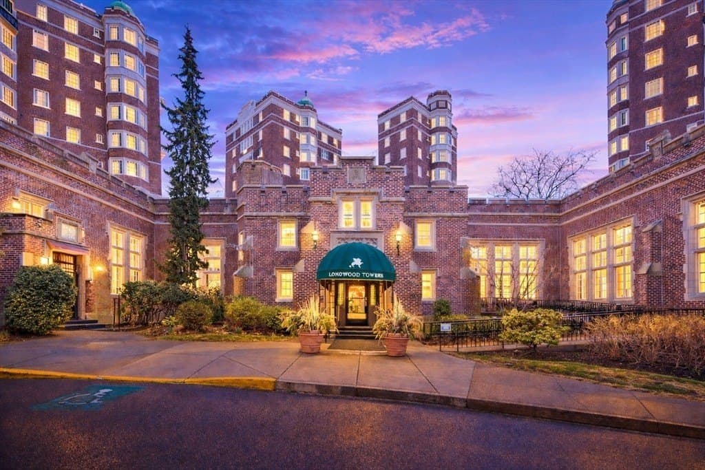 20 Chapel St Apt B309, Brookline