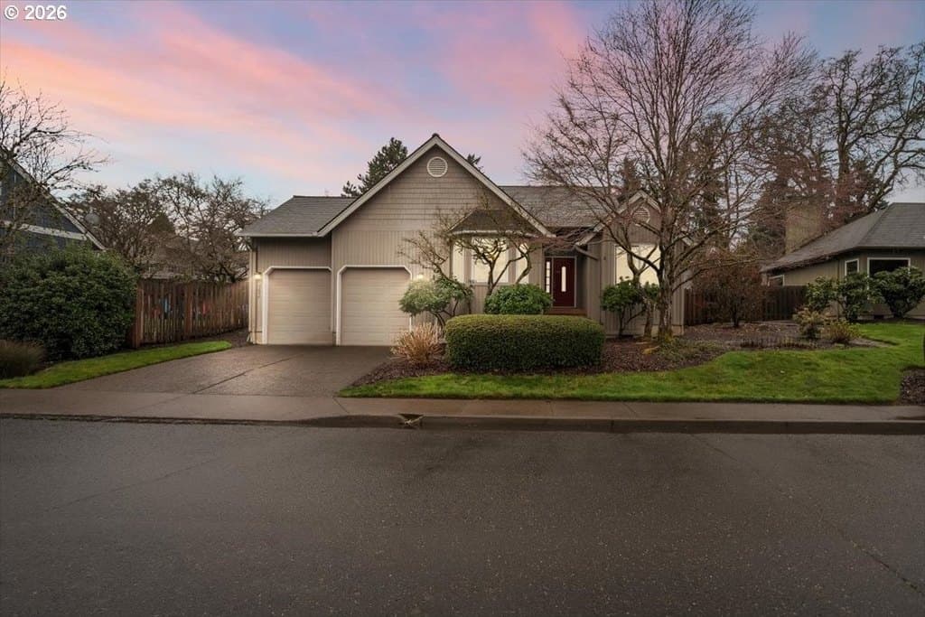 5696 Windfield Loop, Lake Oswego