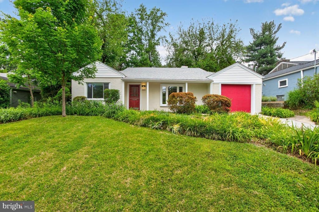 3305 W Coquelin Ter
