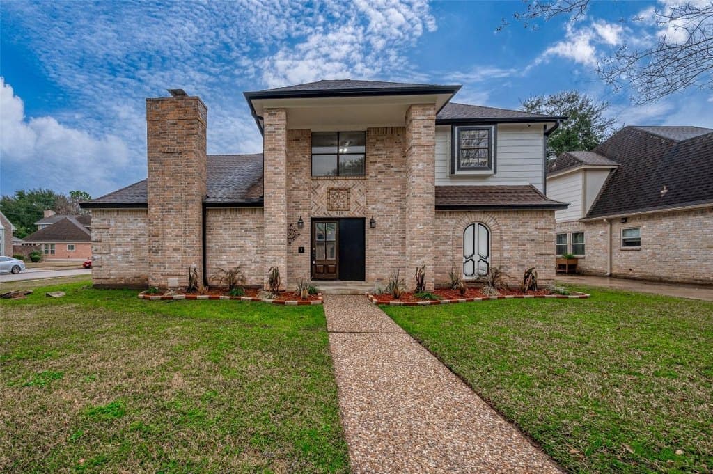 919 Mockingbird Way, Sugar Land