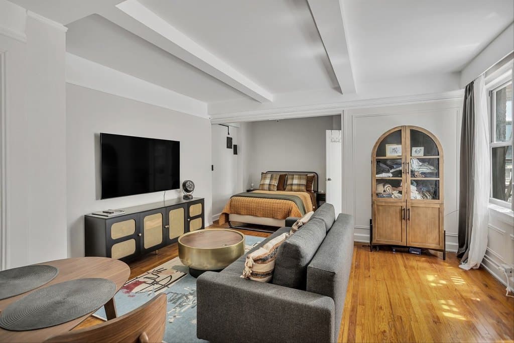 155 E 49th St Unit 7G, Manhattan