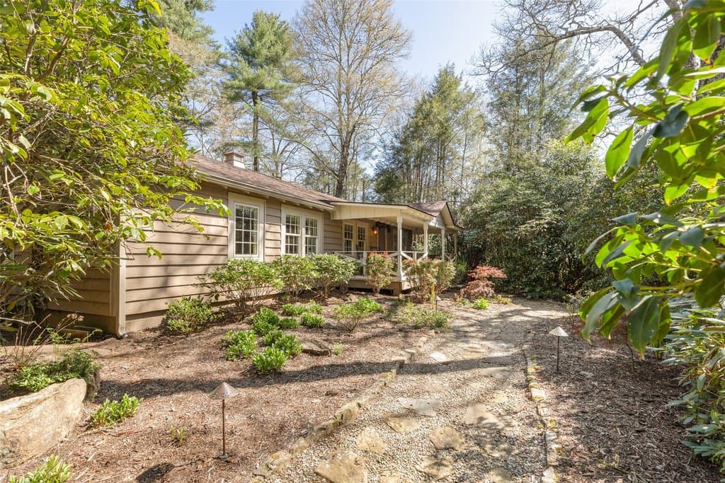 1411 Flat Mountain Rd, Highlands
