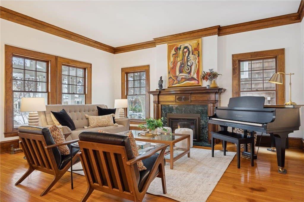 1912 Irving Ave S, Minneapolis