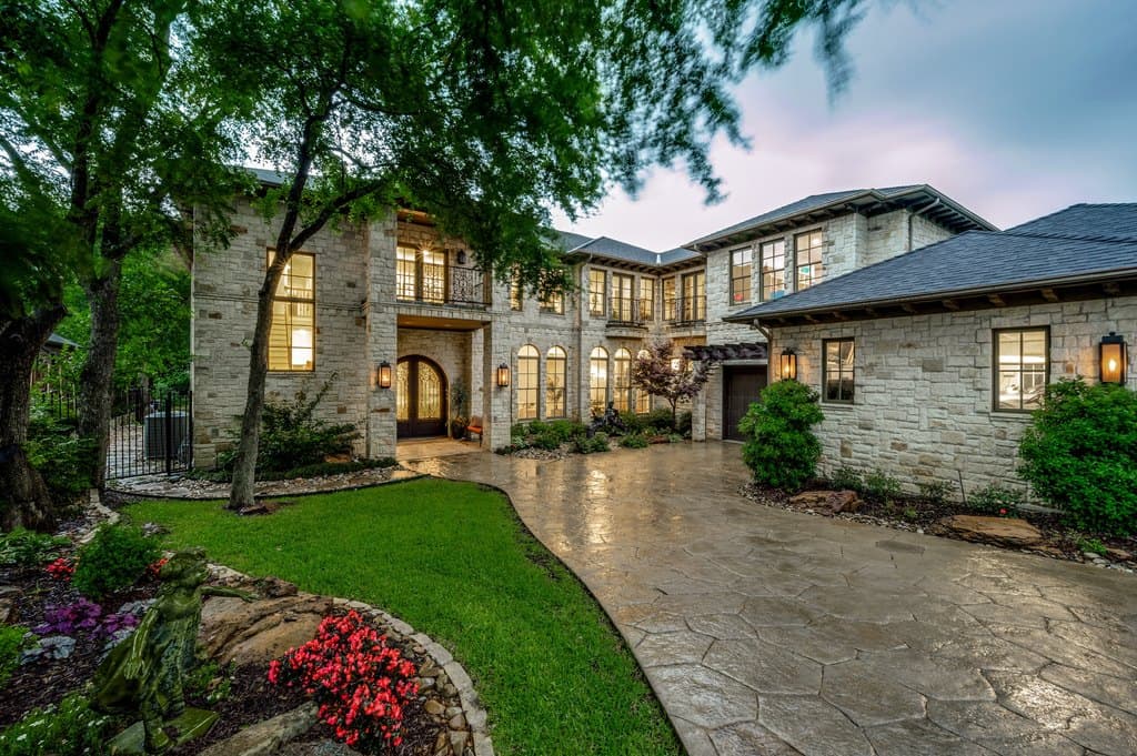 6645 Whispering Woods Ct, Plano