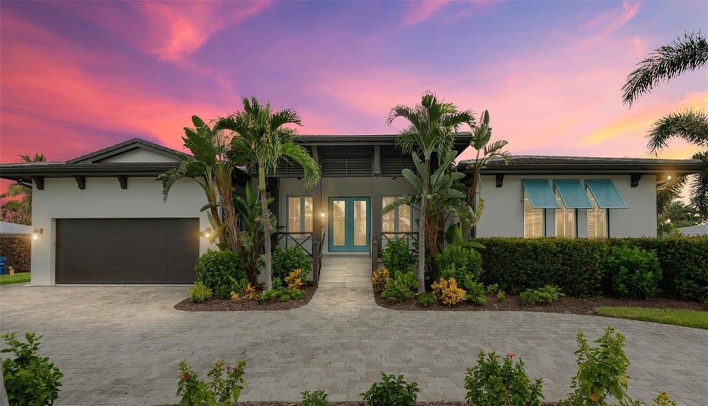 5569 Cape Leyte Dr, Sarasota
