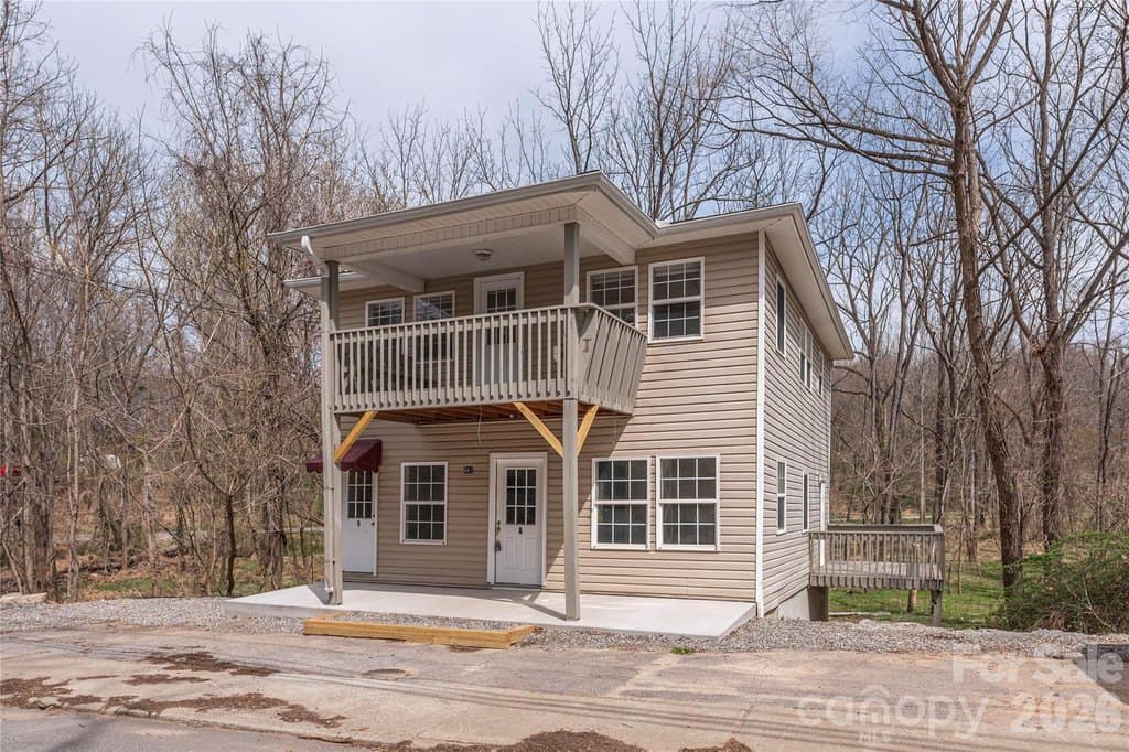 448 Sand Hill Rd, Asheville