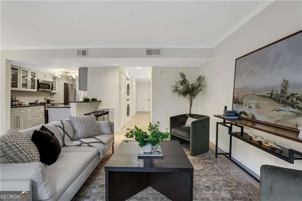 9 Ivy Gates NE, Atlanta