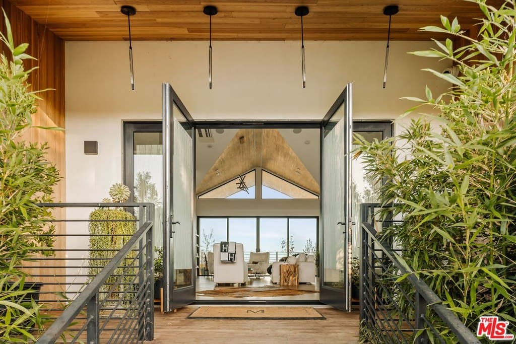 5904 Kanan Dume Rd, Malibu