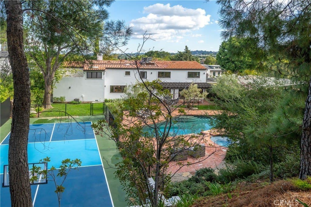 17153 Adlon Rd, Encino