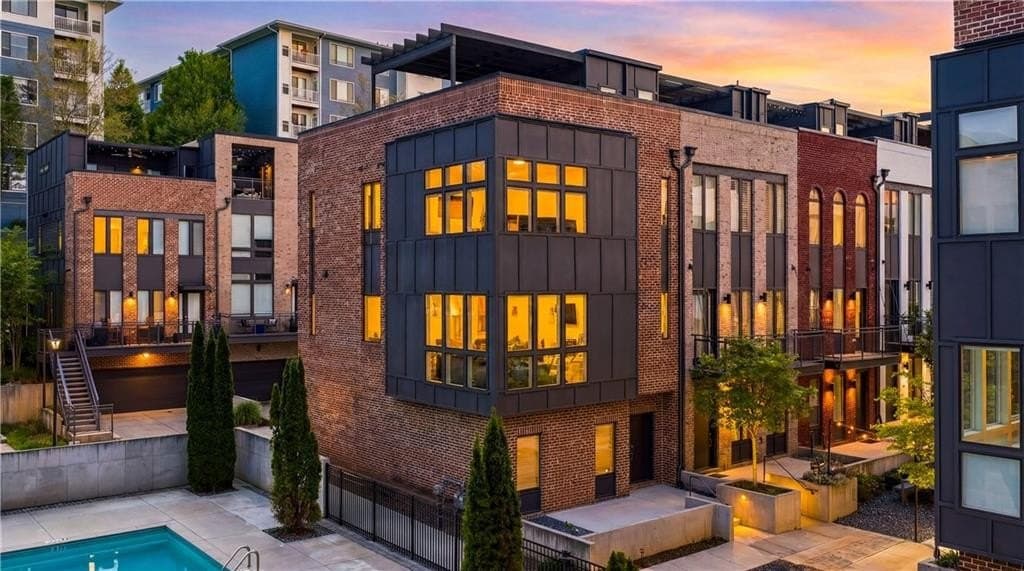 1296 Chelsea Cir NW, Atlanta