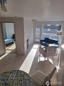 530 Melrose Ave E Apt 705