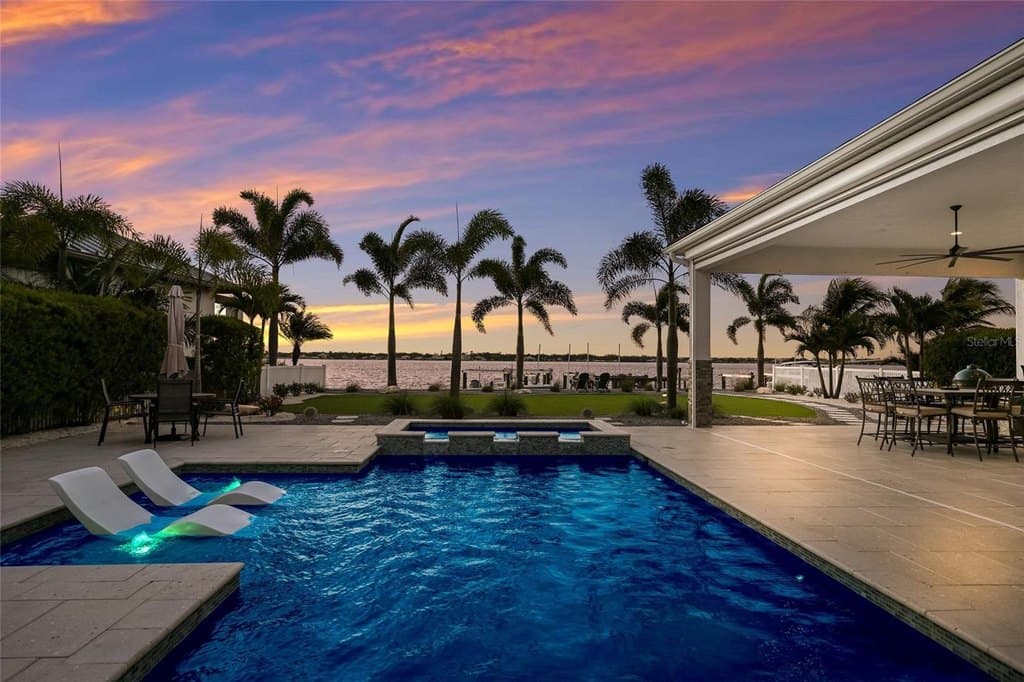 664 Regatta Way, Bradenton