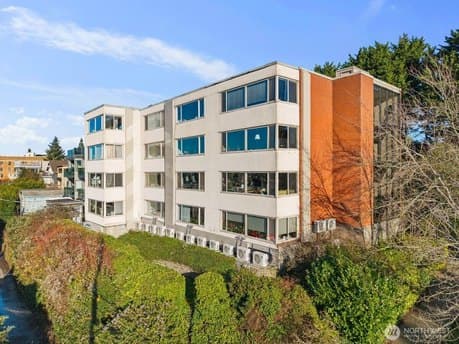 2703 Boylston Ave E Apt 302