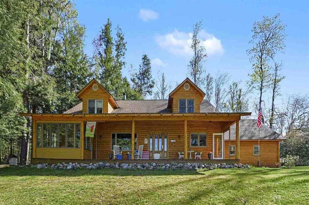 4708 W Lake St, Harbor Springs