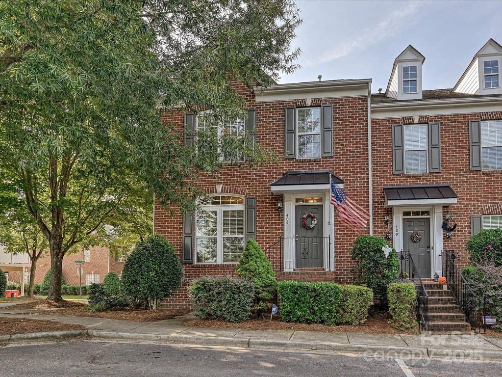 405 Armour St, Davidson