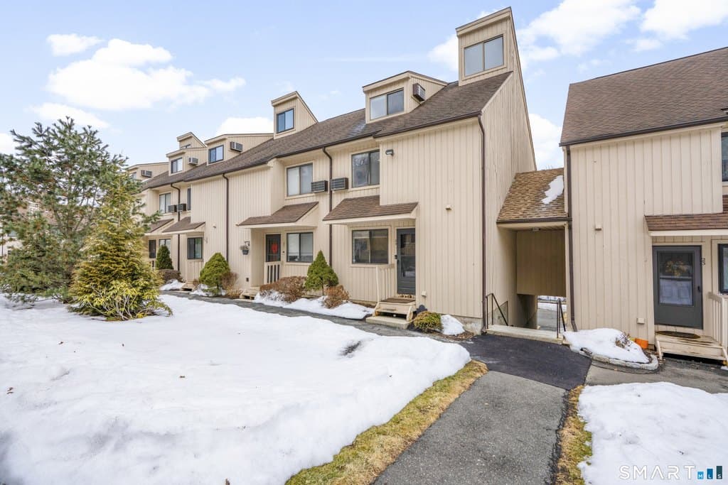 19 Woodway Rd Apt 26, Stamford