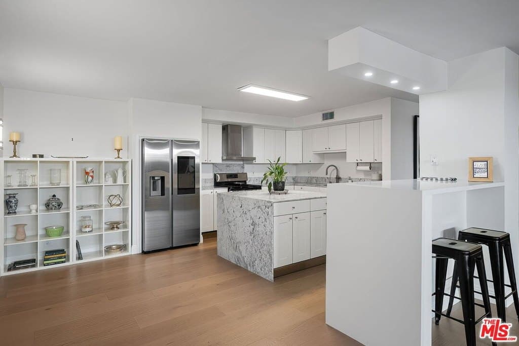 9950 Durant Dr Unit 504, Beverly Hills